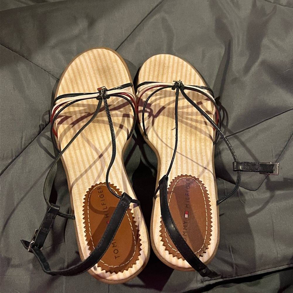 Tommy Hilfiger Black Strappy Leather Sandals with Subtle Red-White Accent